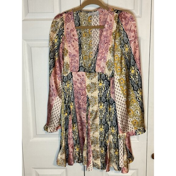 ASOS Pink Gold Satin Paisley Long Sleeve Dress Boho Mixed Pattern V-Neck Size 4 - Picture 1 of 6